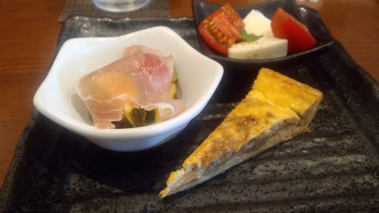 食堂 tetote（てとて/宮崎県日向市鶴町２丁目１０−１４）