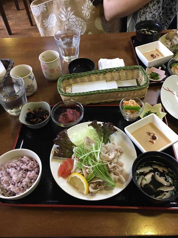 福丸縁 お母ちゃん食堂（ふくまるえん/宮崎県日向市日知屋３３８９−４８）