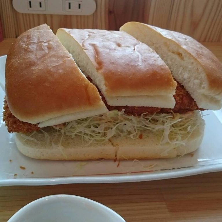 コメダ珈琲店 宮崎日向店（宮崎県日向市財光寺桃の木４９３−１）