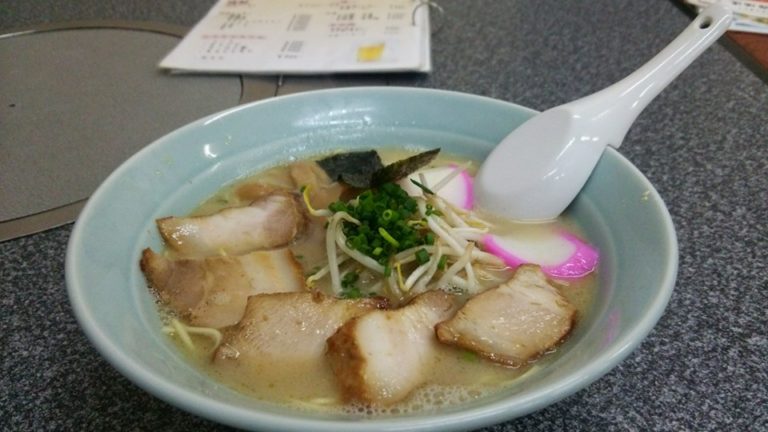 居酒屋 日向の里・岩ラーメン