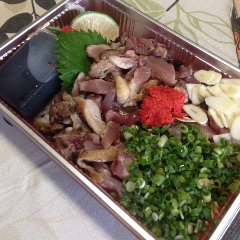 熊（くま/たたき、地鶏持ち帰り専門/宮崎県日向市日知屋１６１９９）