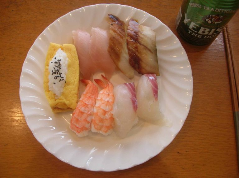 ザ・寿し日向店（寿司屋/宮崎県日向市原町）