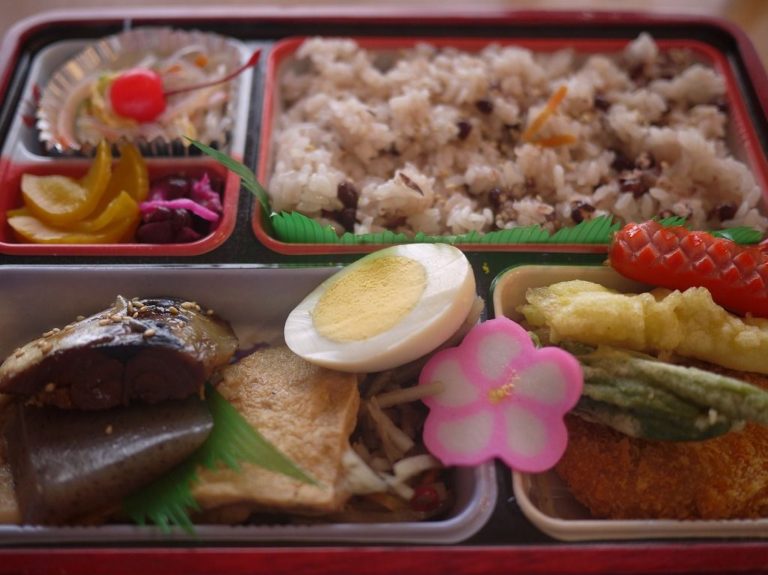 河野重美商店（宮崎県日向市大字日知屋17366−1）