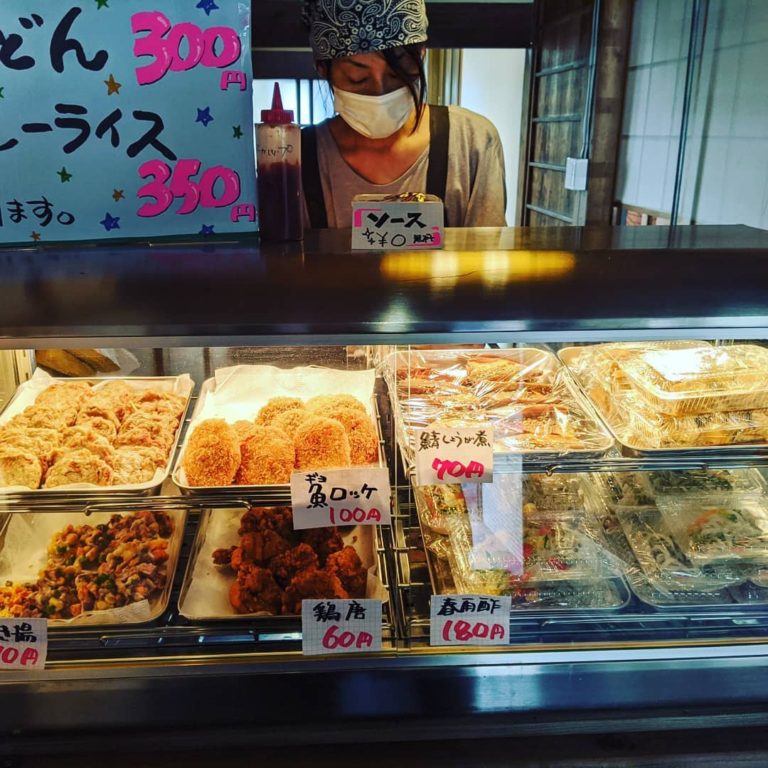 おやつと総菜の店 まるこ屋