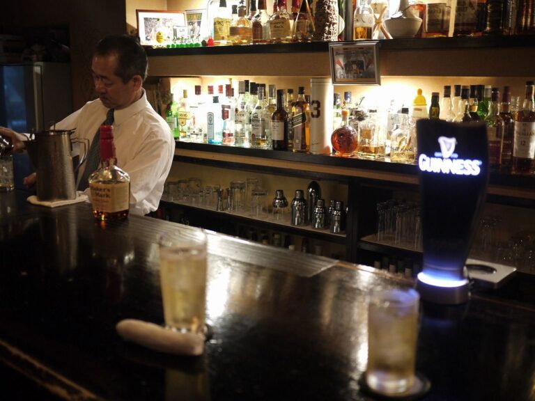 BAR 3rd（サード/宮崎県日向市都町）